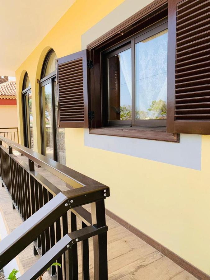 Vivienda Vacacional Tinizara Arona  Exterior photo